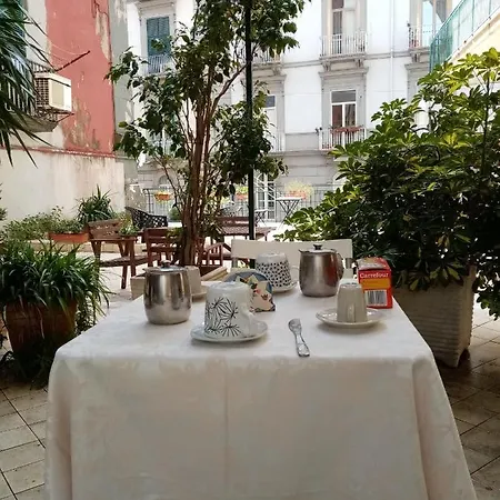 فندق مبيت وإفطار Sansevero نابولي