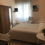 Sansevero לינה וארוחת בוקר 4*